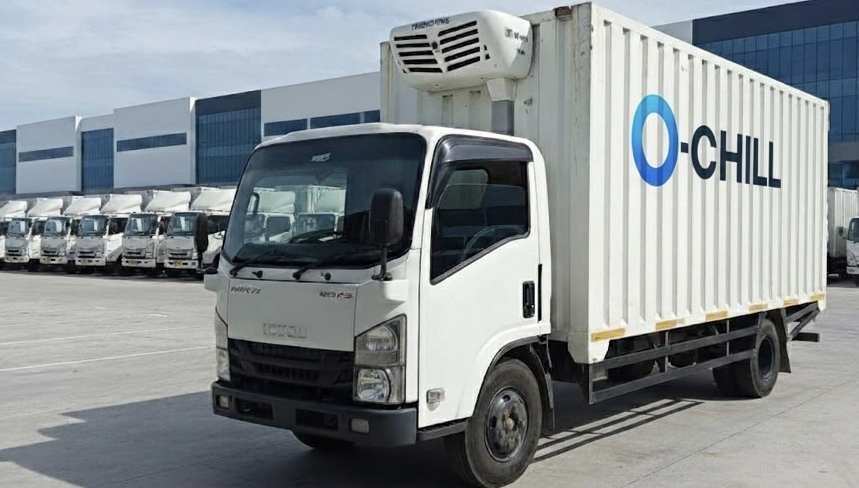 Truk pendingin Thermo King O-chill di area operasional